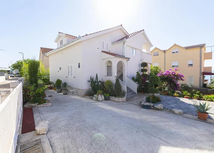Mila Trogir